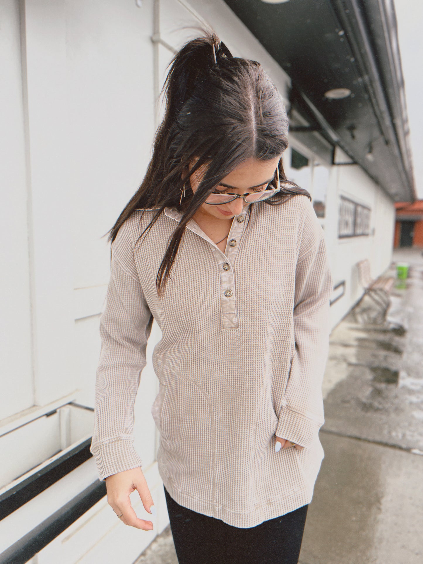 Wendi Waffle Knit Tunic- Smoky Taupe